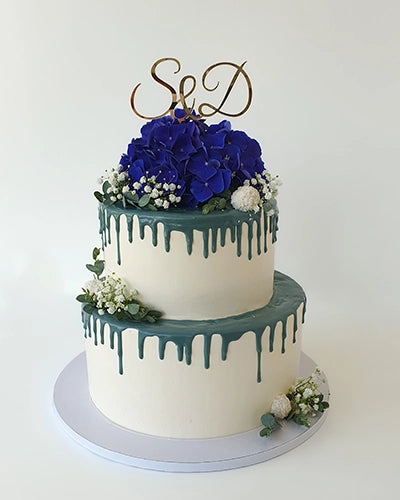 Suesse Freunde Hochzeitstorte Drip Cake mit Blumen