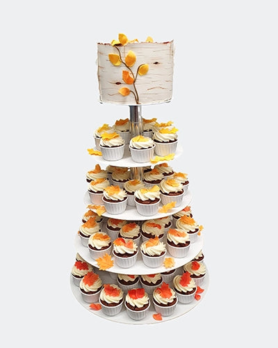 Suesse Freunde Hochzeitstorte mit Cupcakes